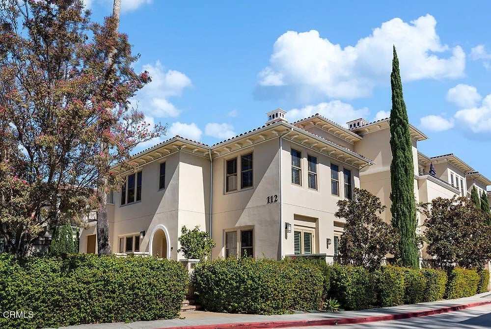110 S Orange Grove Boulevard 106