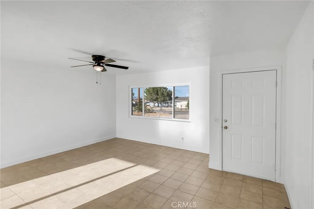 10690 Cypress