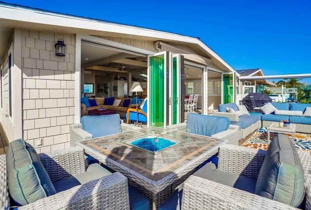 Photo of 2275 W 25th St #143, San Pedro, CA 90732 (MLS # SB25242794)