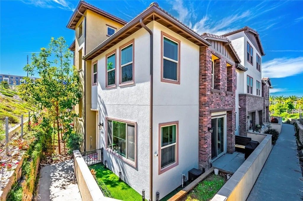 Photo of 1852 Red Willow Way, Oceanside, CA 92056 (MLS # ND26031188)