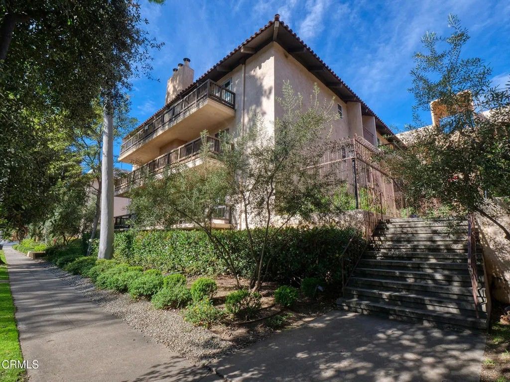Photo of 1127 E Del Mar Boulevard #411, Pasadena, CA 91106 (MLS # P1-25576)