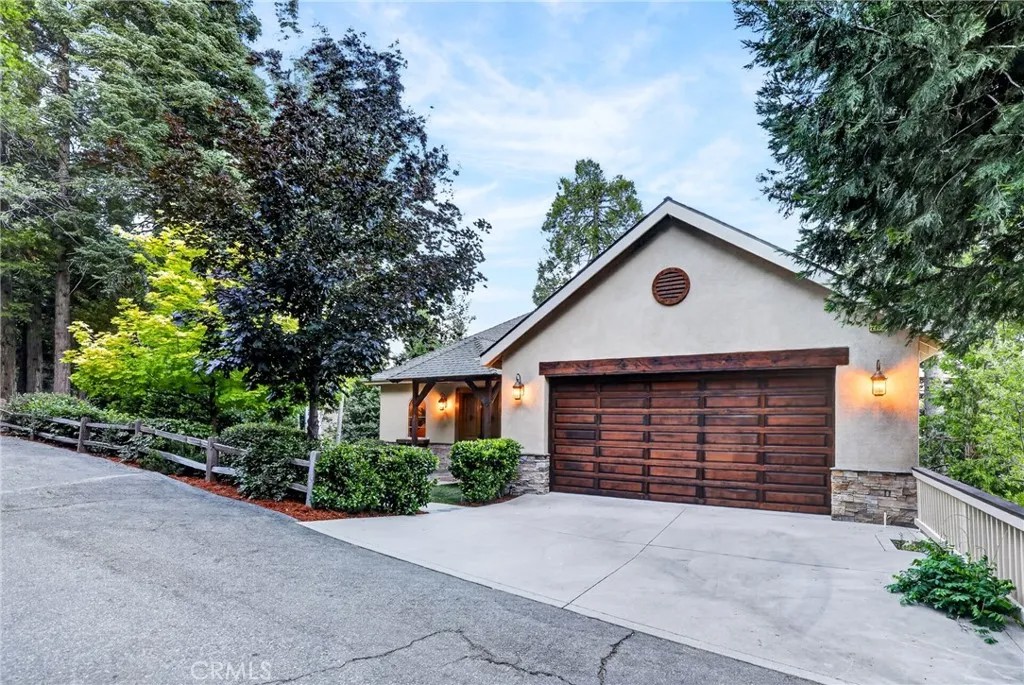 27360 Elmwood