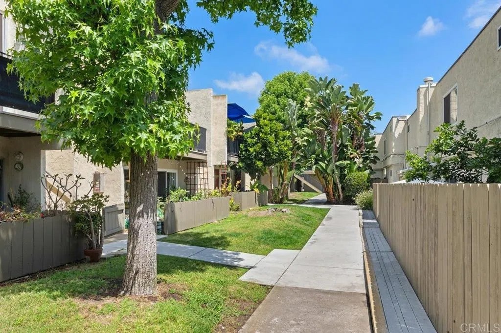2850 Reynard Way #30