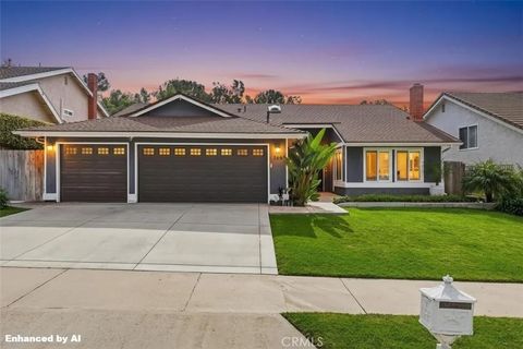 Photo of 249 N Quail Ln, Orange, CA 92869 (MLS # PW26056918)