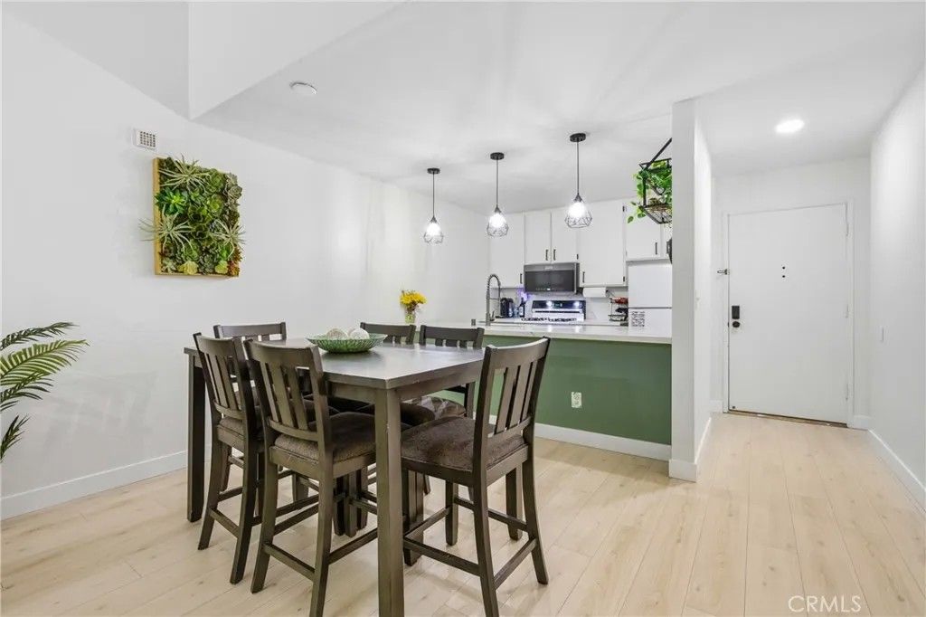 Photo of 1605 Hotel Cir #B316, San Diego, CA 92108 (MLS # ND26086939)