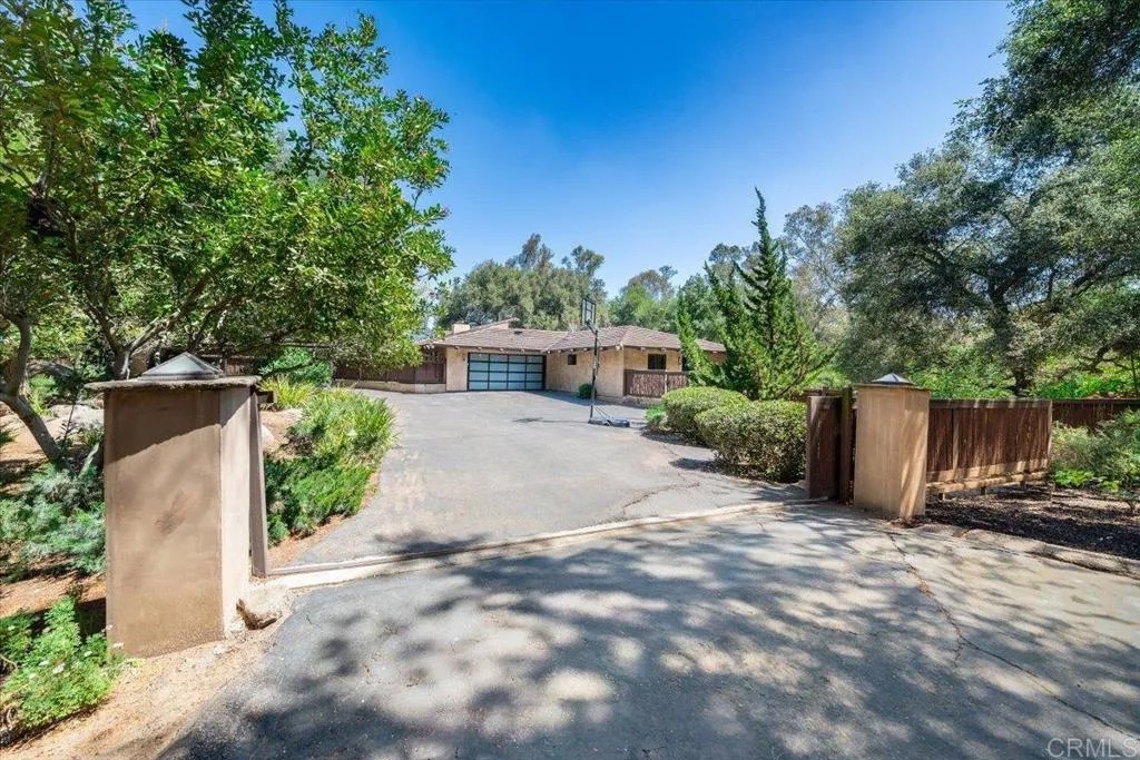 16285 Oak Creek Trail