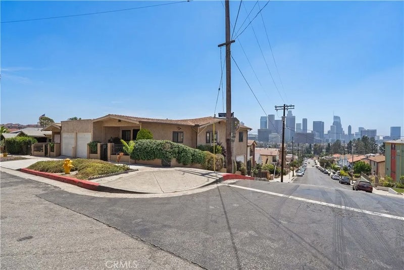 1024 Figueroa Terrace