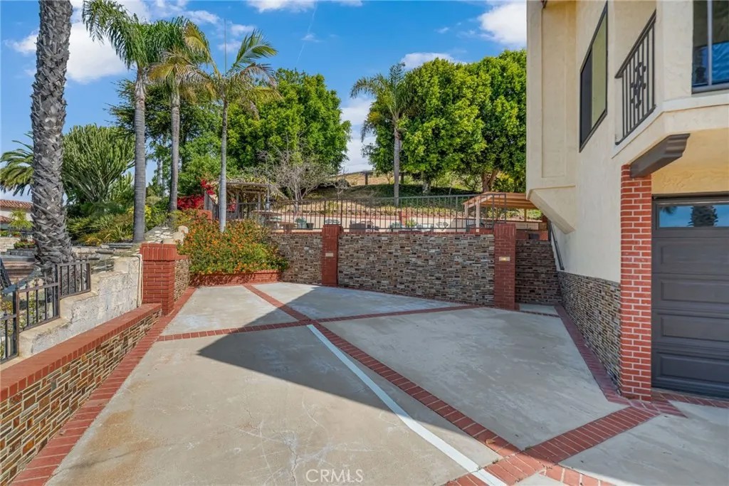32425 Aqua Vista