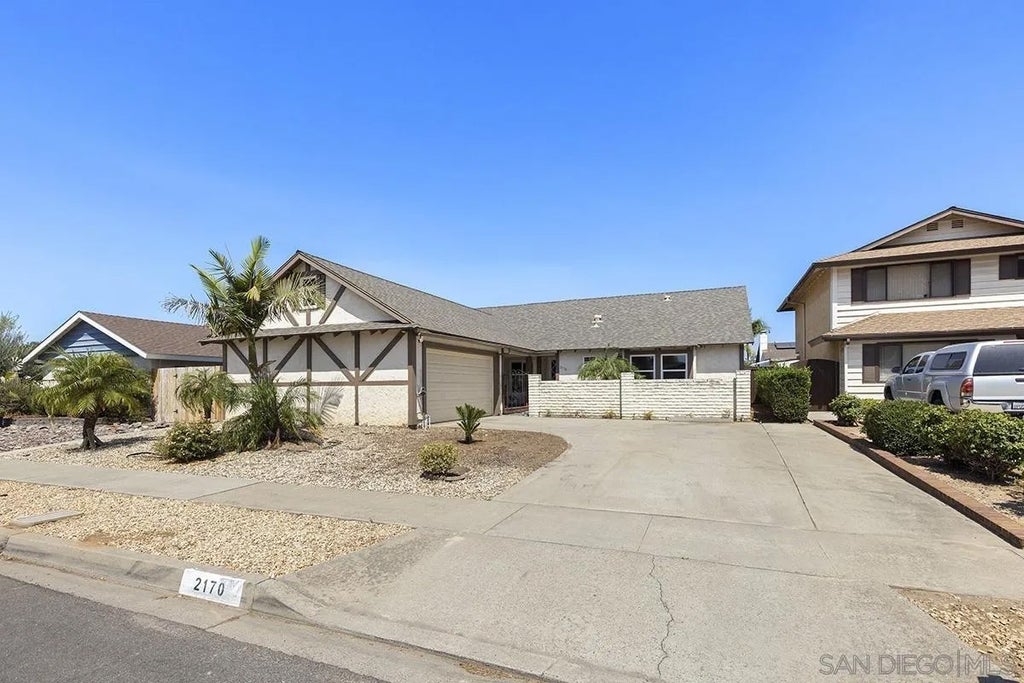 Photo of 2170 Jefferson Ave, Escondido, CA 92027 (MLS # 260017722)