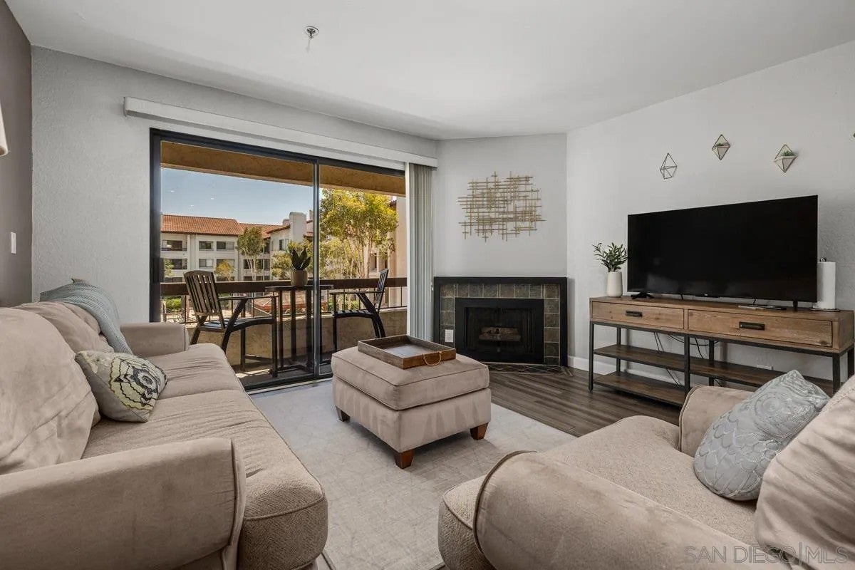 5605 Friars 308