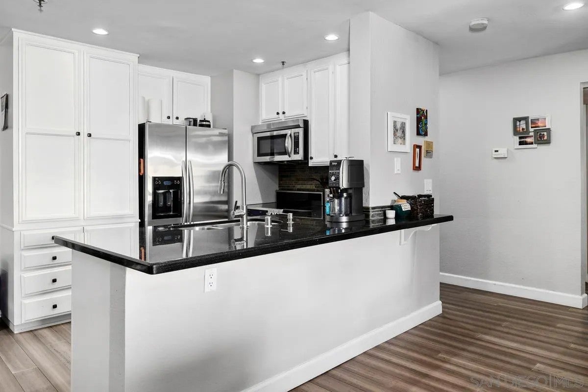 5605 Friars 308