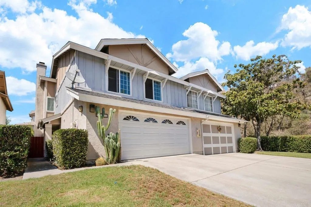 2115 Manzana Way
