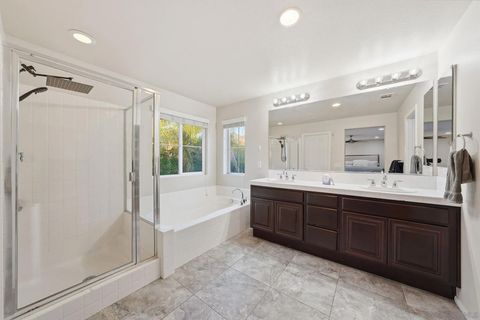 Tiny photo for 2923 Oro Blanco Cir, Escondido, CA 92027 (MLS # 250045563)