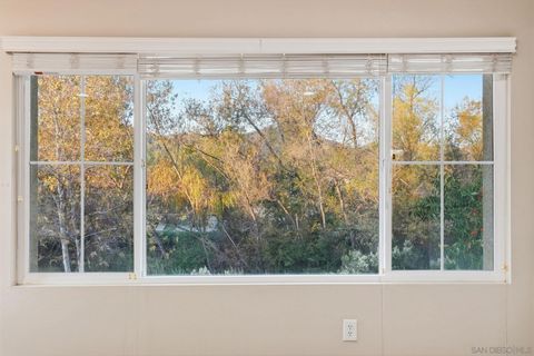 Tiny photo for 2923 Oro Blanco Cir, Escondido, CA 92027 (MLS # 250045563)