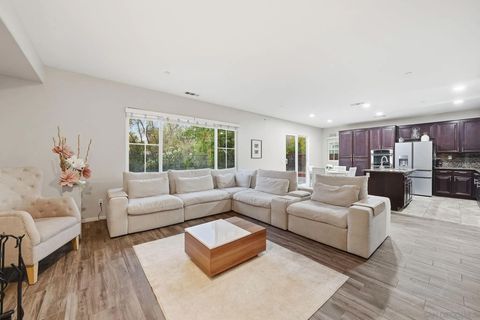 Tiny photo for 2923 Oro Blanco Cir, Escondido, CA 92027 (MLS # 250045563)