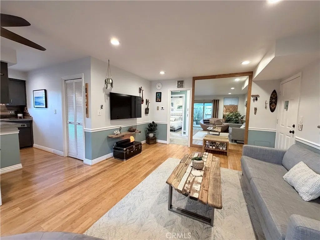 22030 Calvert 2