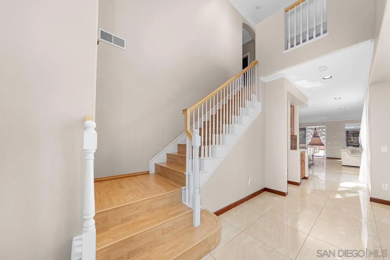 1175 SANTA OLIVIA RD
