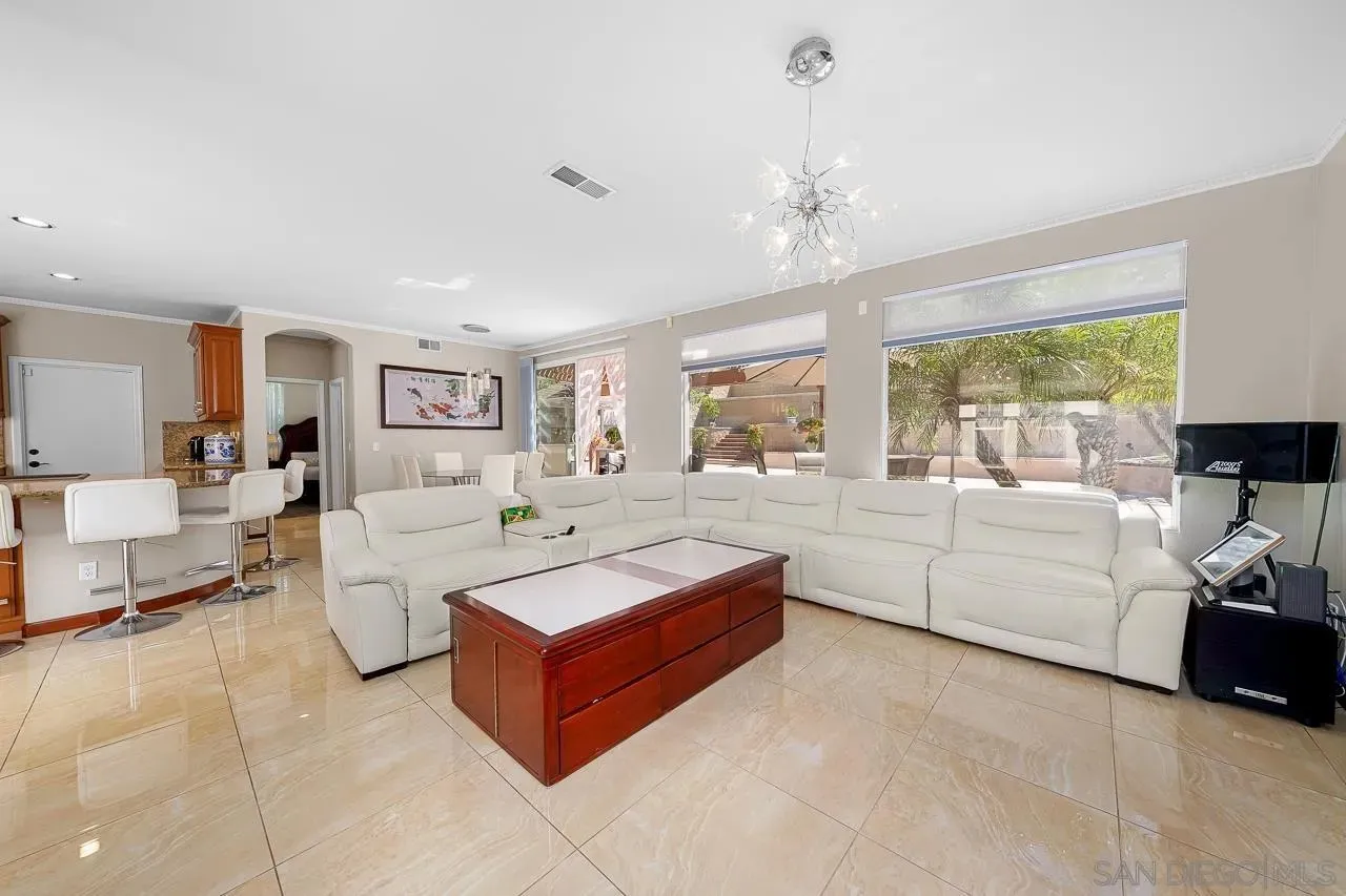 Chula Vista, California 91913, United States, 5 Bedrooms Bedrooms, ,3 BathroomsBathrooms,Residential,Active,179539