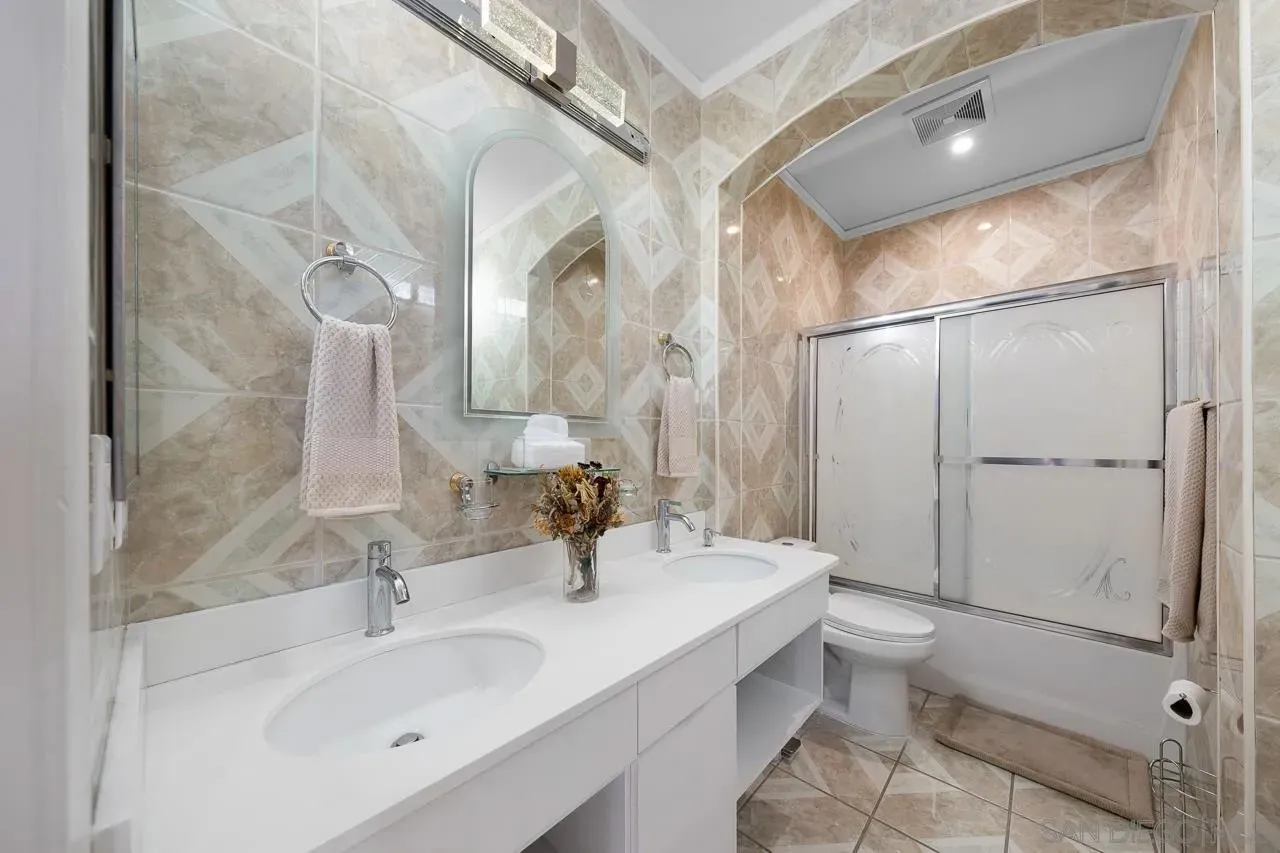 Chula Vista, California 91913, United States, 5 Bedrooms Bedrooms, ,3 BathroomsBathrooms,Residential,Active,179539