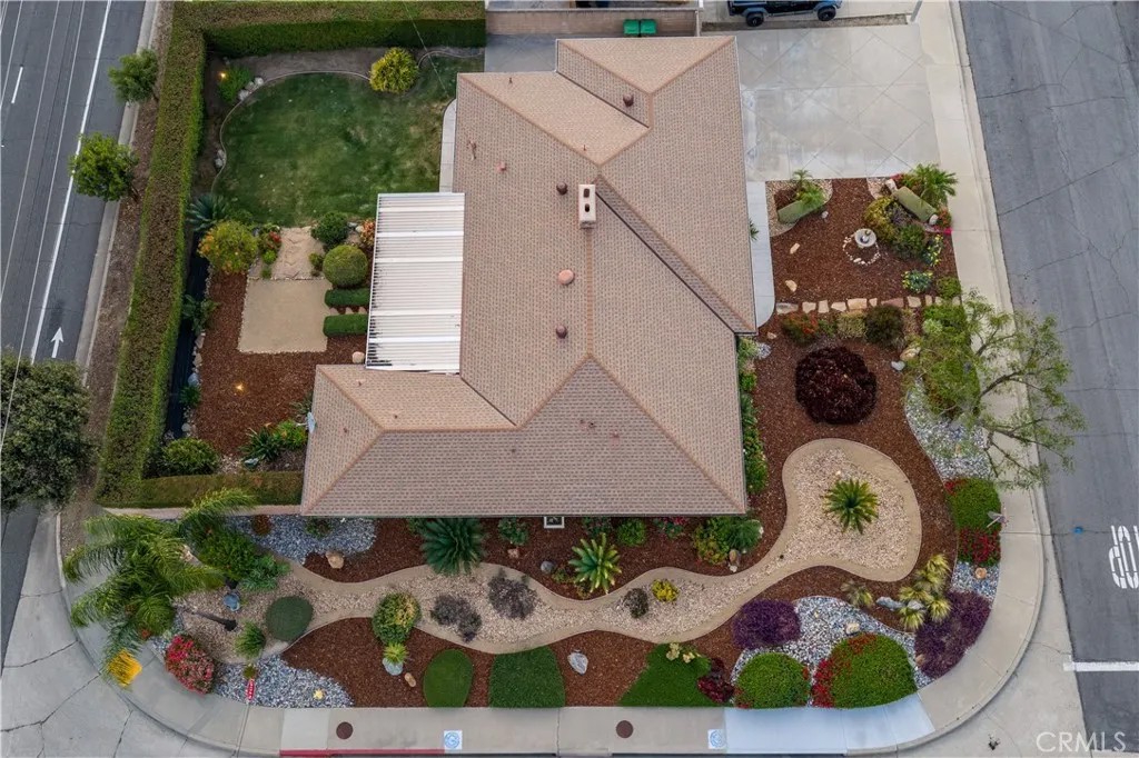 102 W Monterrey Drive