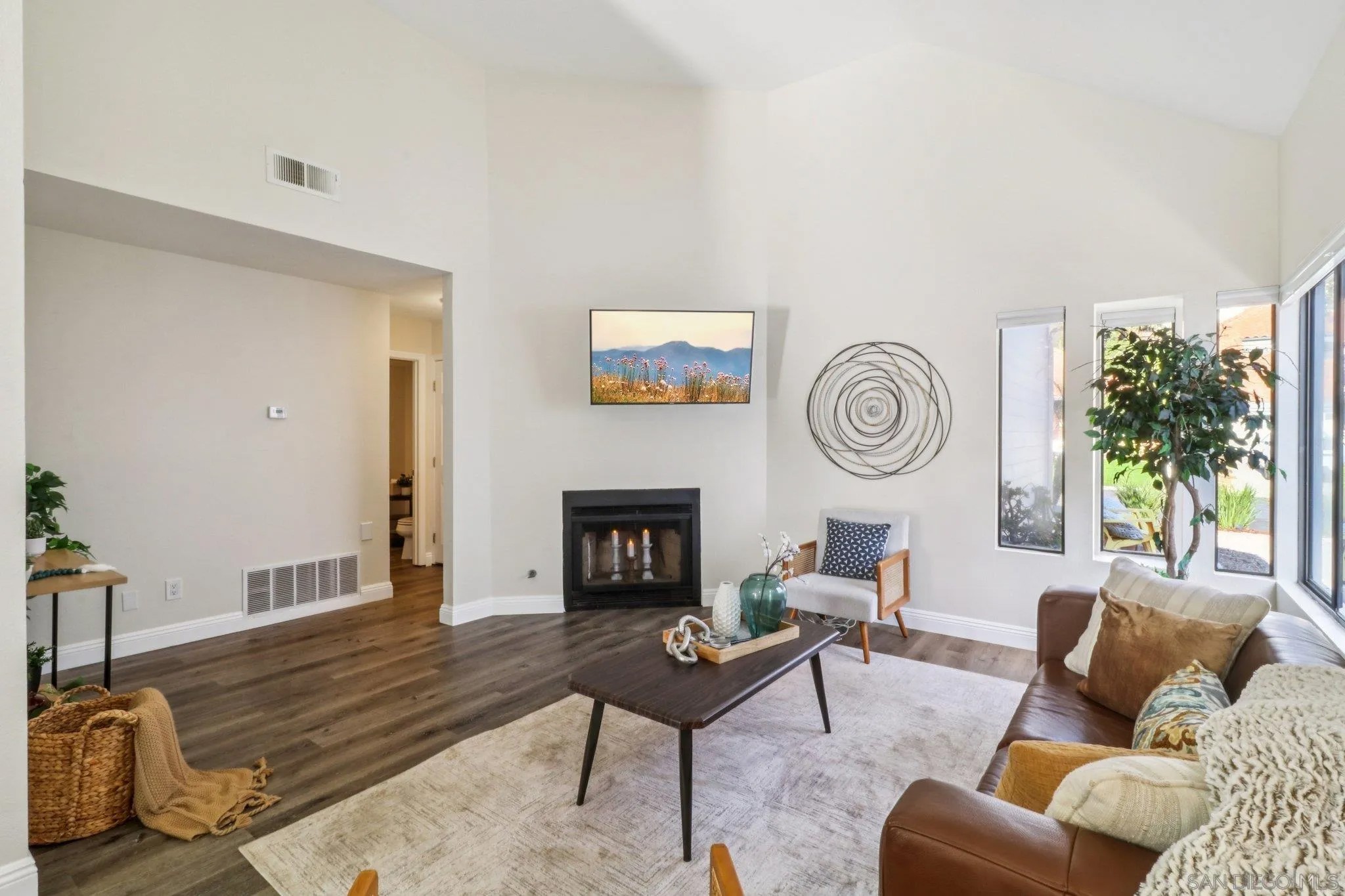 2829 Forest View