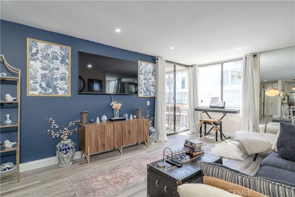1140 E Ocean Boulevard 134