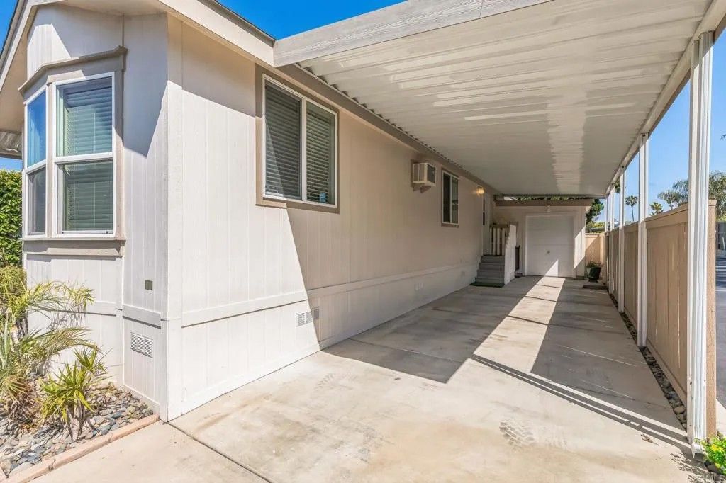 Photo of 699 N Vulcan Avenue #17, Encinitas, CA 92024 (MLS # NDP2509730)