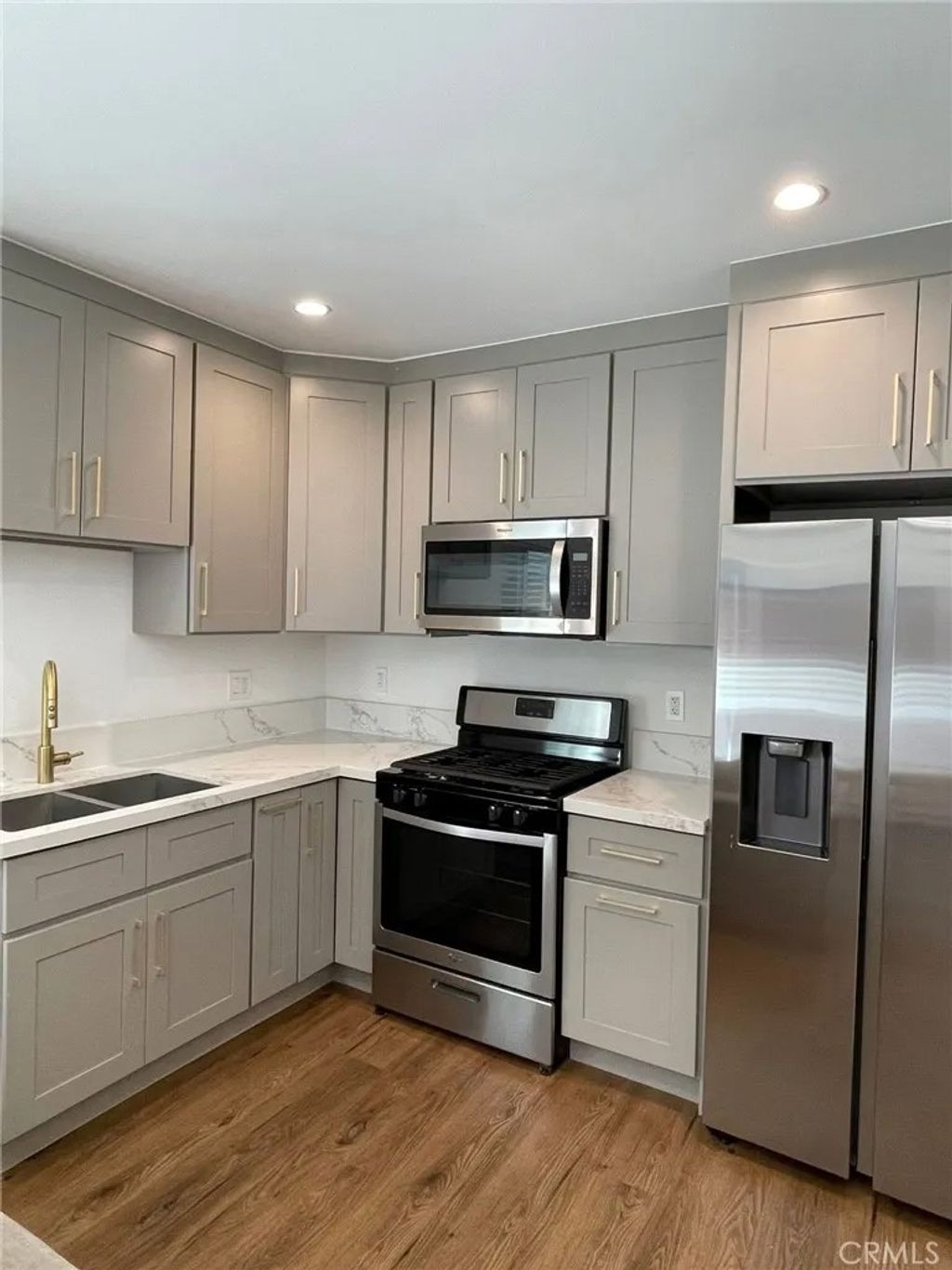 Photo of 23519 Aetna Street, Woodland Hills, CA 91367 (MLS # SR26006759)