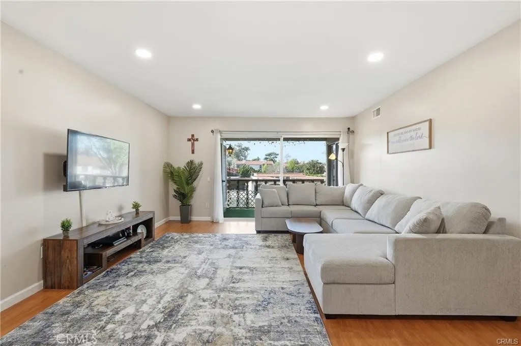 12148 Rancho Bernardo B