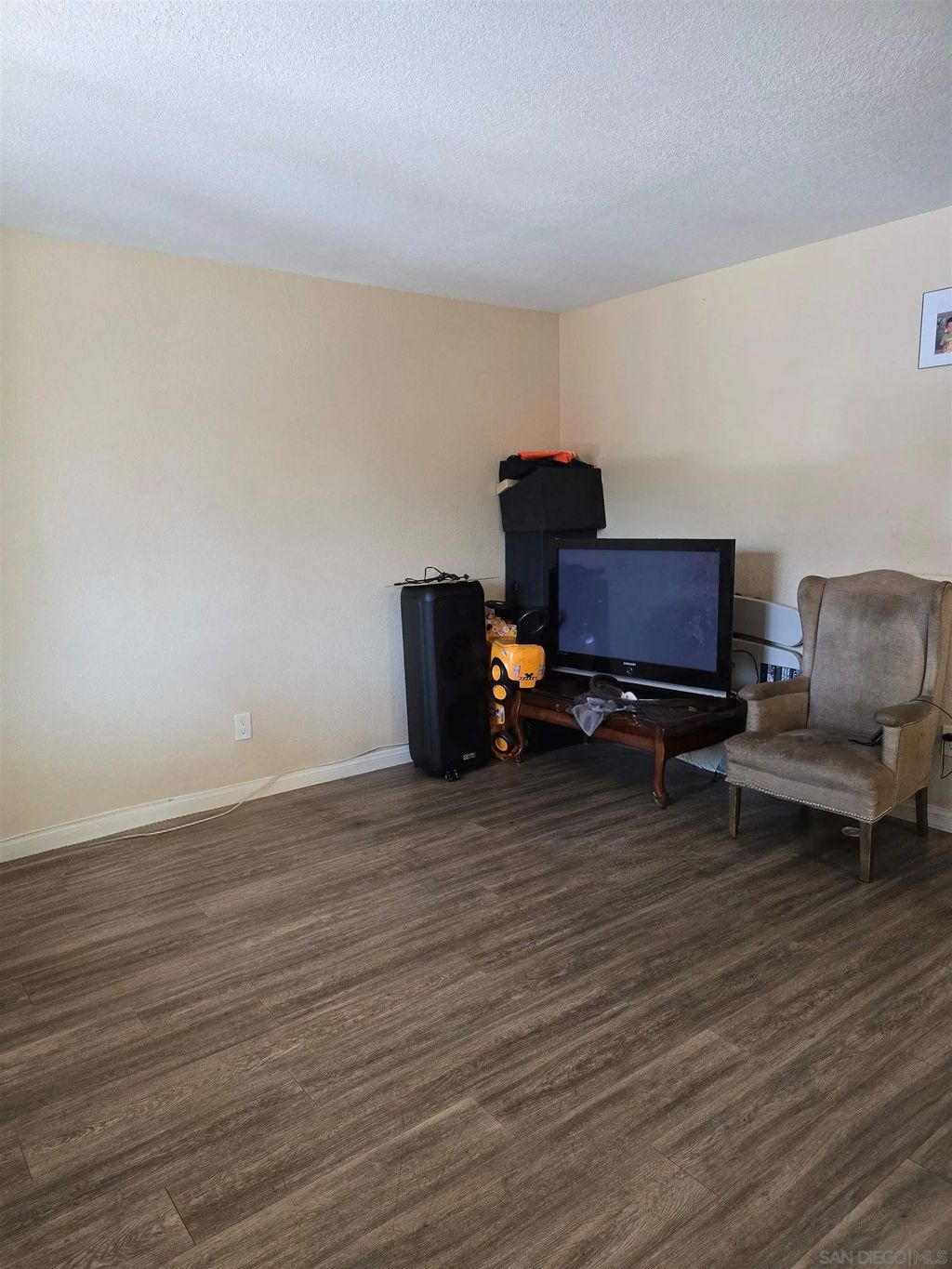 Photo of 340 W 15Th Ave #5, Escondido, CA 92025 (MLS # 250037533)