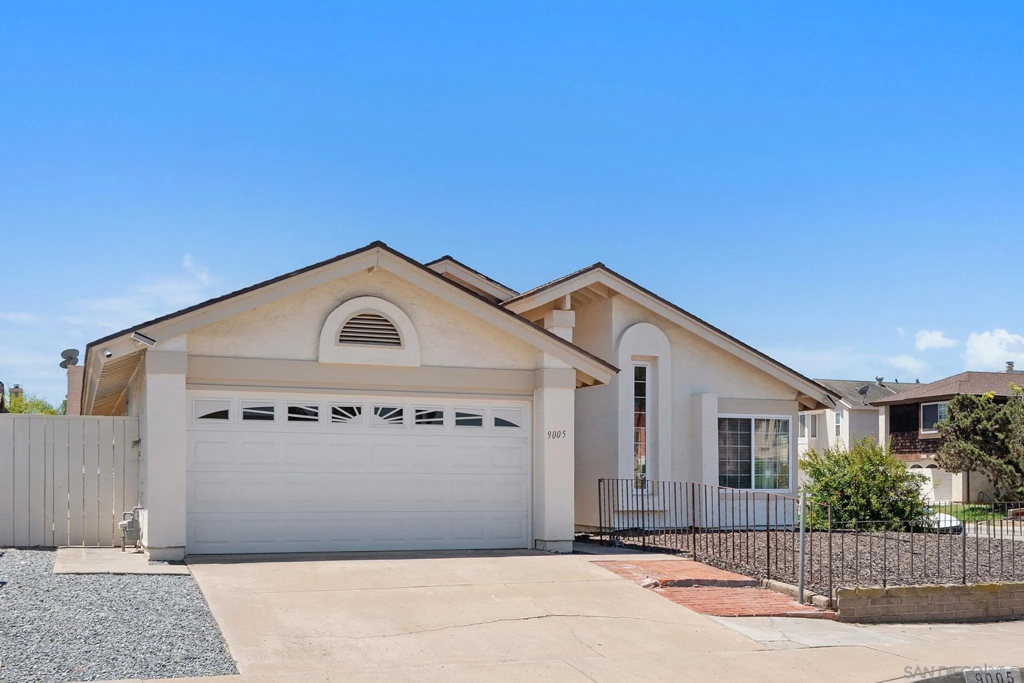 9005 Chart House St