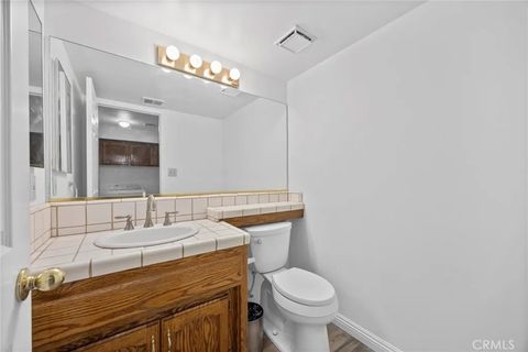 Tiny photo for 601 Las Arenas Court, Bakersfield, CA 93314 (MLS # SR25246144)