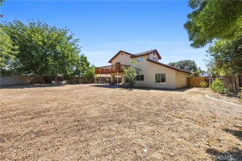 Tiny photo for 601 Las Arenas Court, Bakersfield, CA 93314 (MLS # SR25246144)