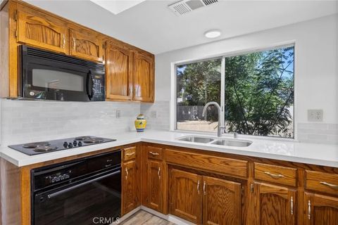Tiny photo for 601 Las Arenas Court, Bakersfield, CA 93314 (MLS # SR25246144)