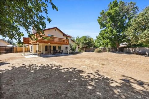 Tiny photo for 601 Las Arenas Court, Bakersfield, CA 93314 (MLS # SR25246144)
