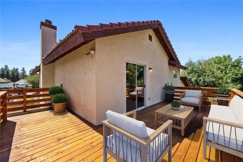 Tiny photo for 601 Las Arenas Court, Bakersfield, CA 93314 (MLS # SR25246144)