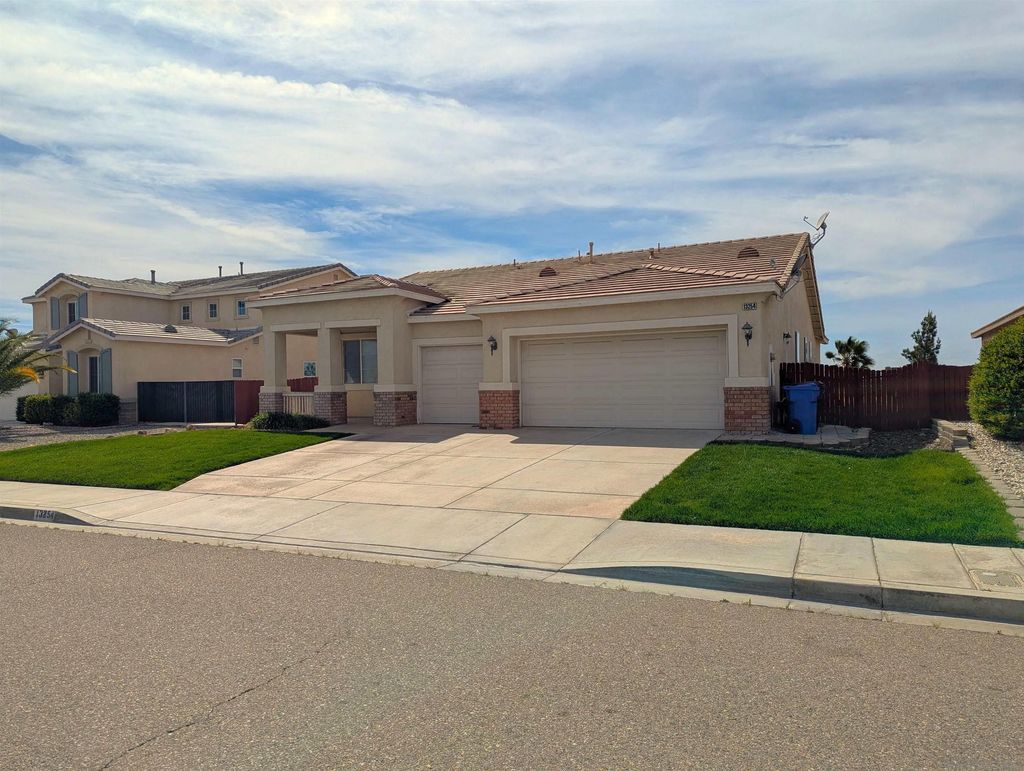 Photo of 13254 High Mesa St, Victorville, CA 92395 (MLS # 260006864)