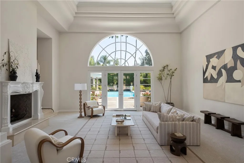 16727 Camino Sierra del Sur Drive