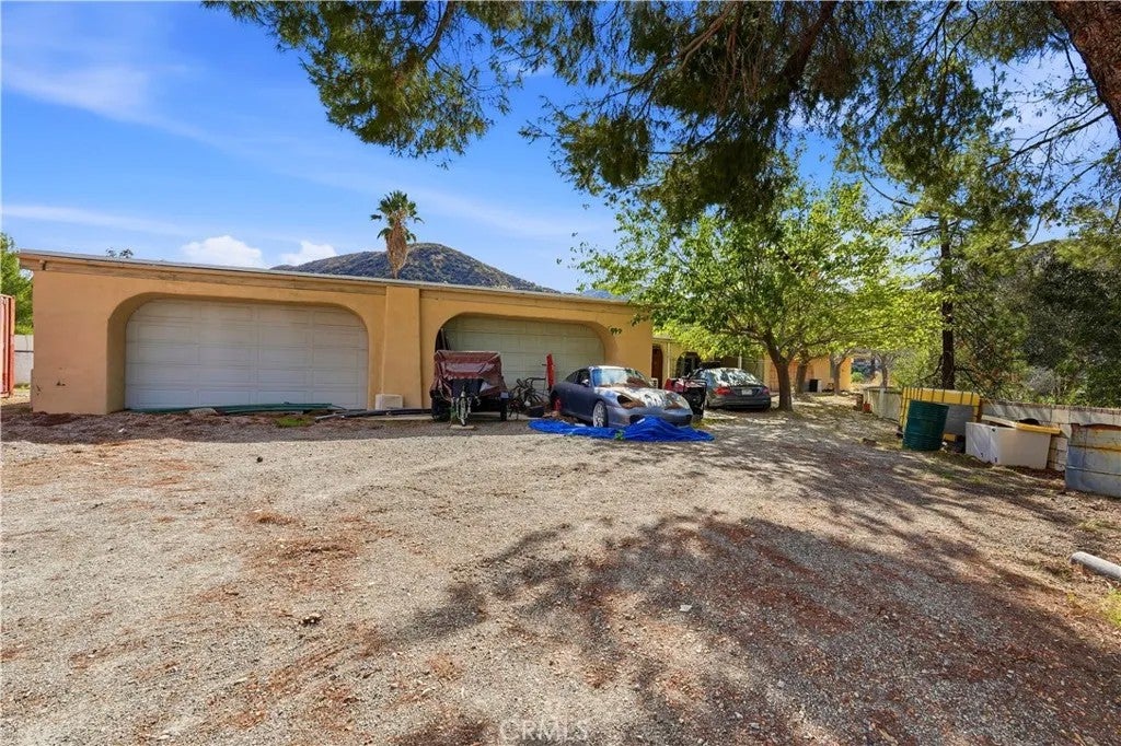 8235 Soledad Canyon Road