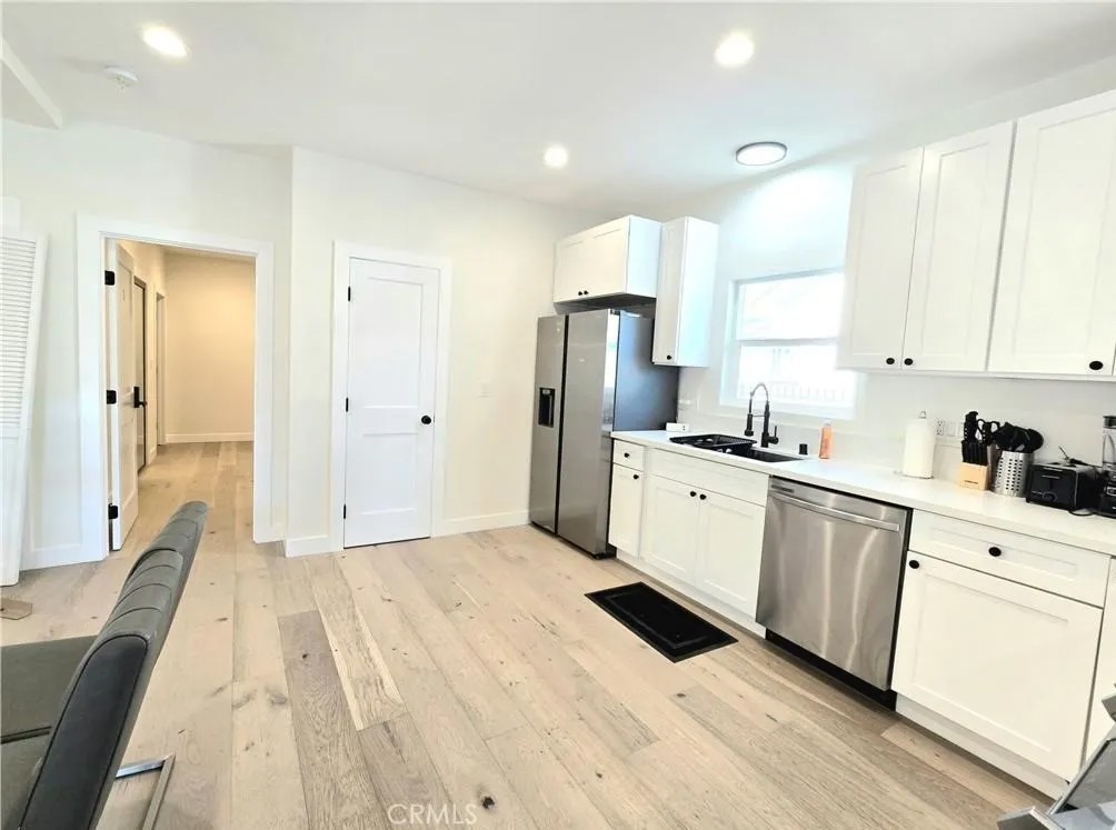 1225 W 41st 1227