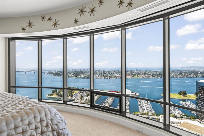200 Harbor Drive 3702