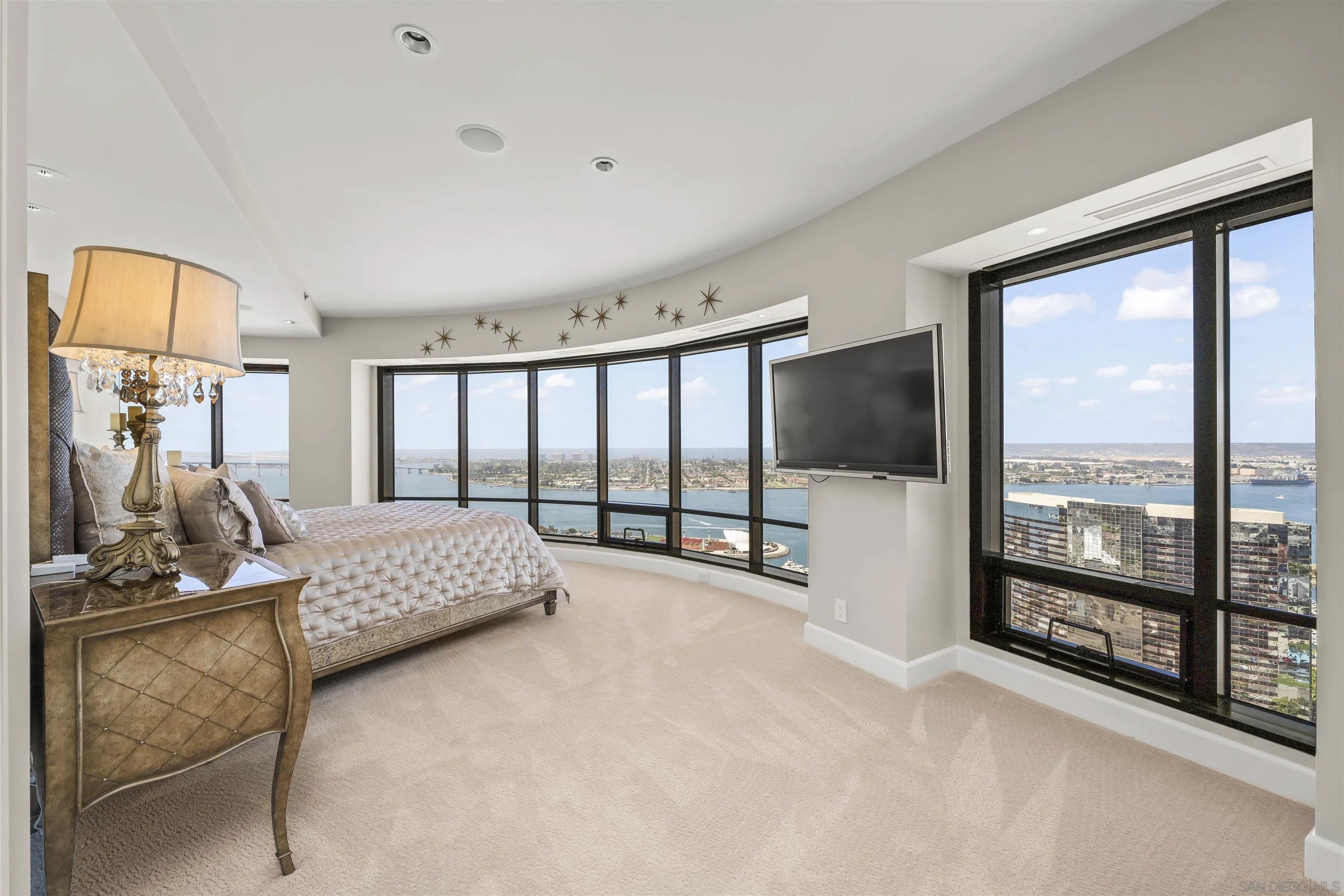 200 Harbor Drive 3702