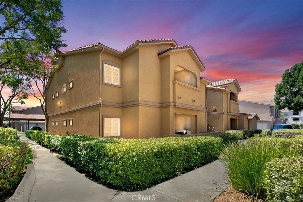 Photo of 41410 Juniper Street #2123, Murrieta, CA 92562 (MLS # SW25160889)
