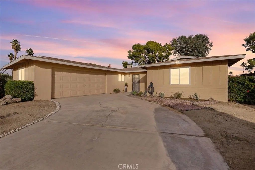 Photo of 43744 Virginia Ave, Palm Desert, CA 92211 (MLS # DW25281048)
