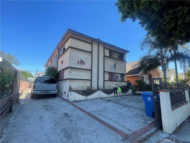 209 E 62nd, Los Angeles