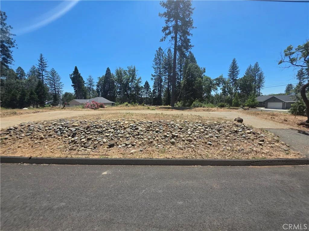 Photo of 6208 Salk CT, Magalia, CA 95954 (MLS # SN26134096)