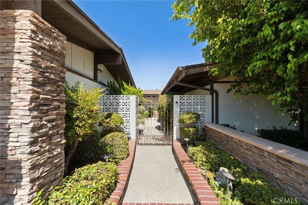 5522 Lockhaven Drive