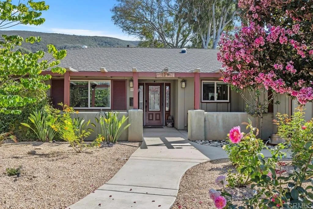 1239 San Julian Place