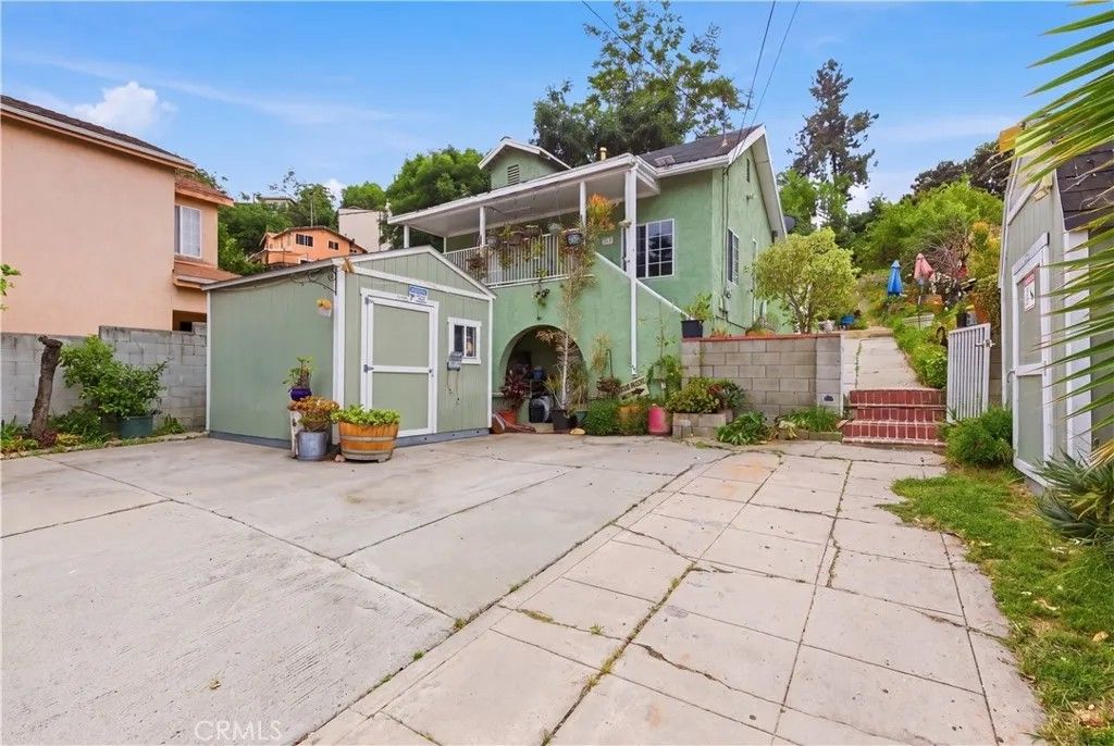 Photo of 4124 Mercury Avenue, Los Angeles, CA 90031 (MLS # SR26088552)