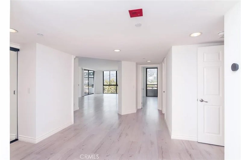 343 E Pioneer Drive 802